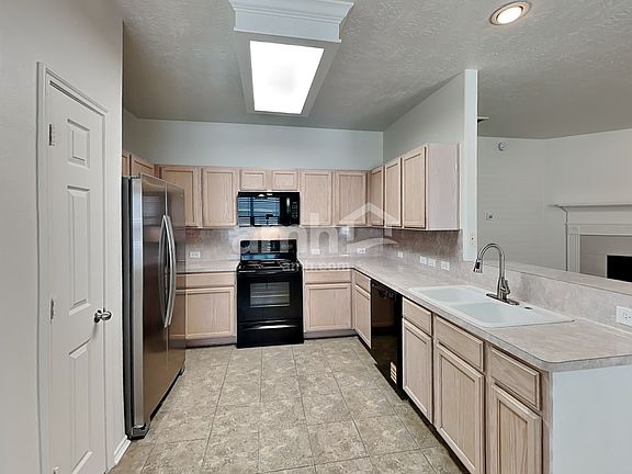 3rd image of 18475 Sunrise Pines Dr