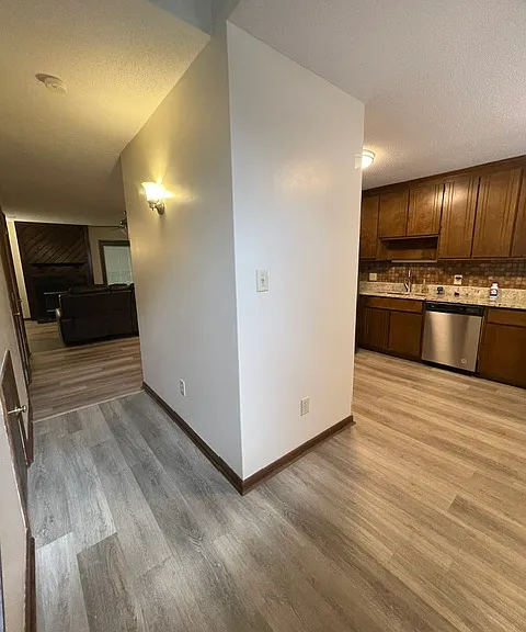 163 Windsor Castle Dr #B — Photo 3