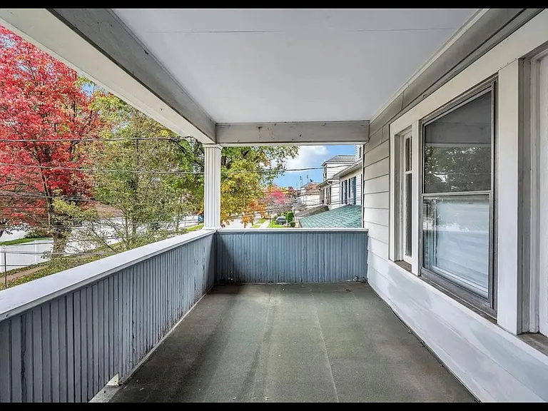 311 Chester St — Photo 5