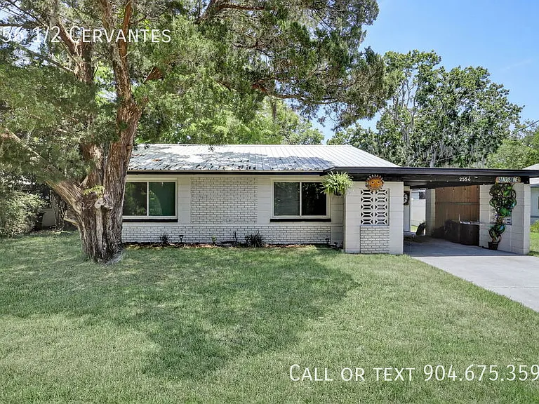 256 1/2 Cervantes Ave — Photo 3