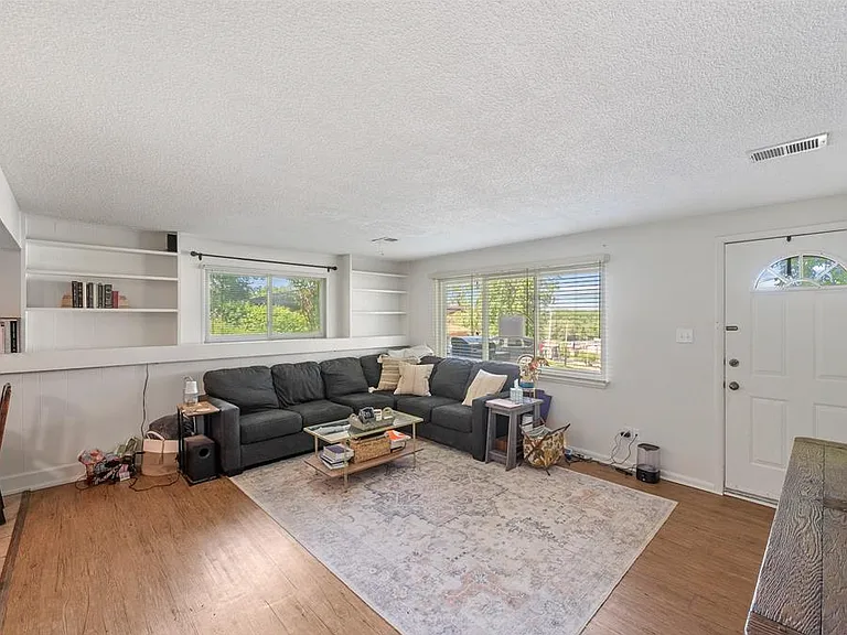 2513 Welbeck Rd — Photo 5
