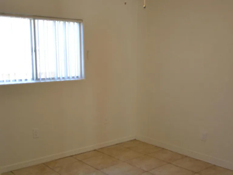 137 W Macarthur St #B2 — Photo 12