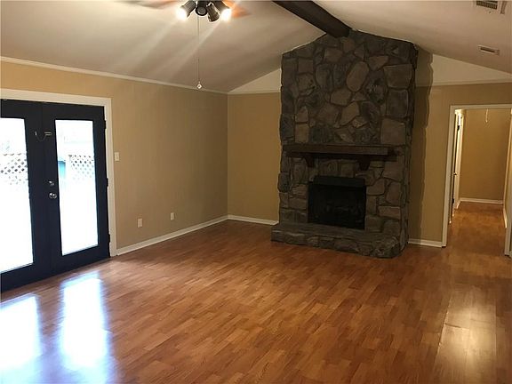 2nd image of 6925 Oak Vista Ct