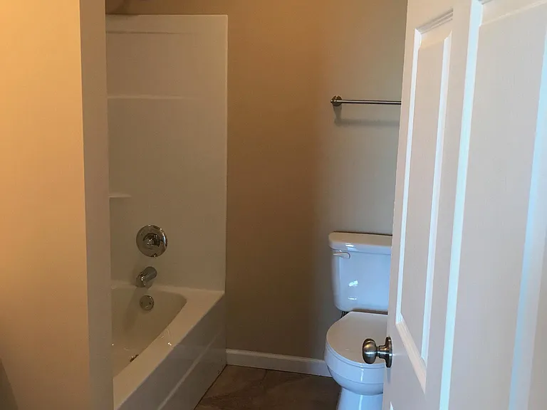 108 Skyview Dr — Photo 8