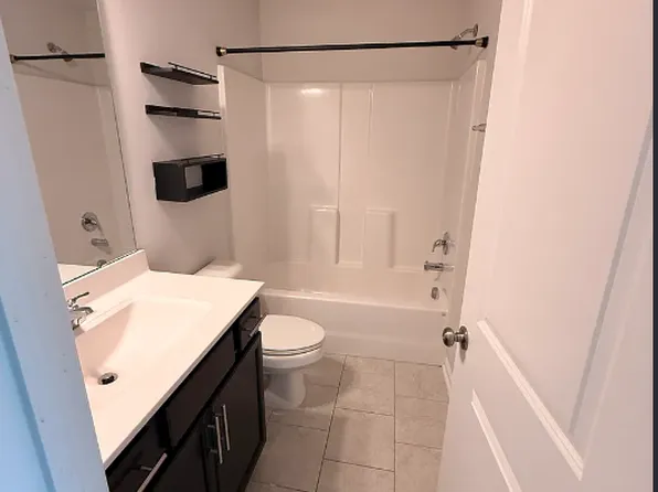 4924 Southern Magnolia Dr, Raleigh, NC 27604