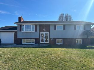 103 Sherwood Dr, Williamstown, WV 26187