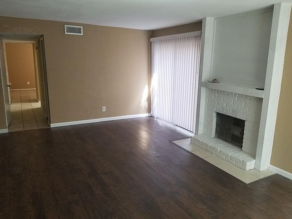 3rd image of 2622 Santa Barbara Dr