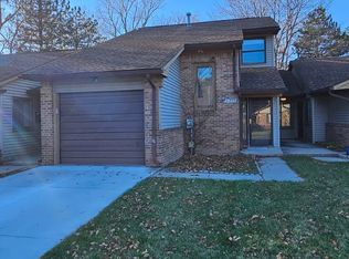 31575 Kingston Ct, Farmington, MI 48336