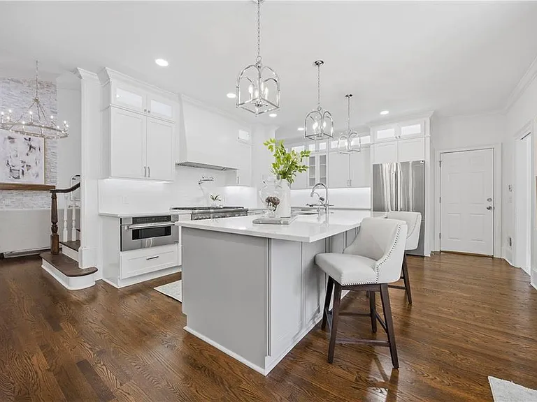 6410 Westchester Pl — Photo 40