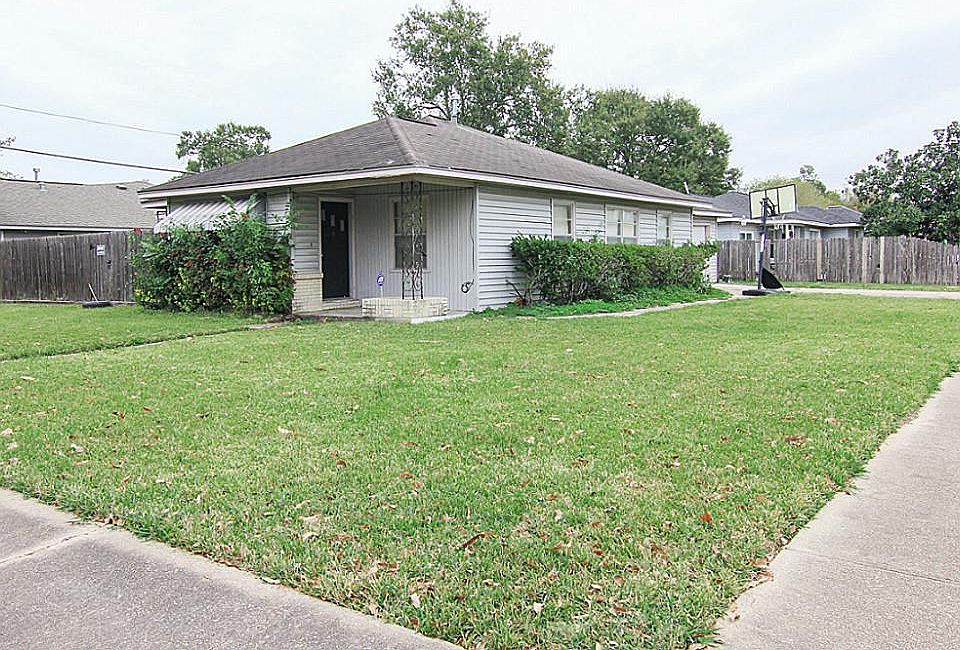 1st image of 709 Valerie Ave