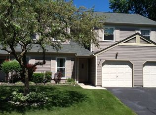 817 Minnesota Cir, Carol Stream, IL 60188