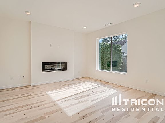 5th image of 10228 Whitman Ave SW