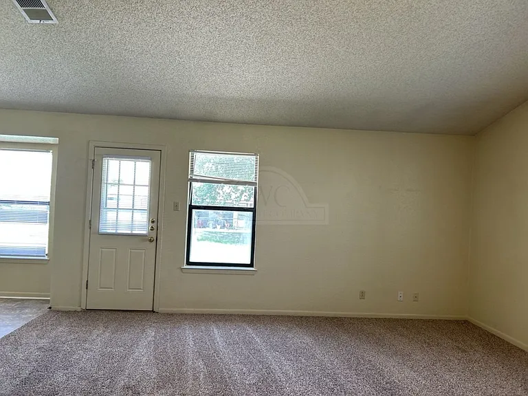 3319 Westrim Dr — Photo 6