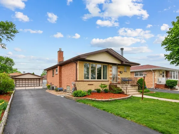 7944 Austin Ave, Burbank, IL 60459