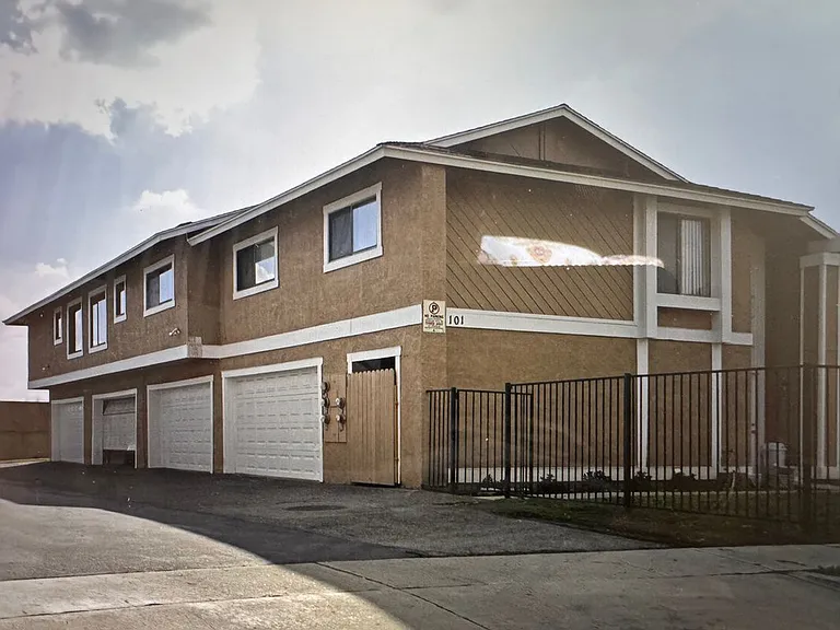 101 Wiseman Way #D — Photo 3