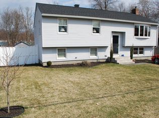 85 Totman St, Lowell, MA 01854