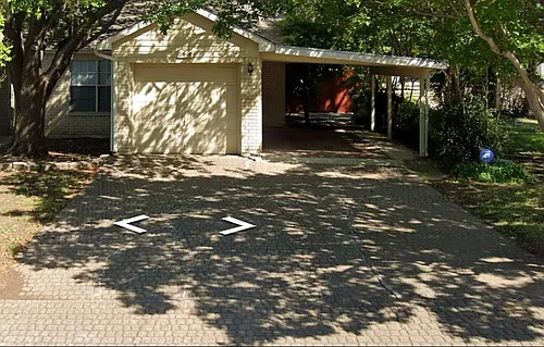 2640 Glenmore Dr Photo 1