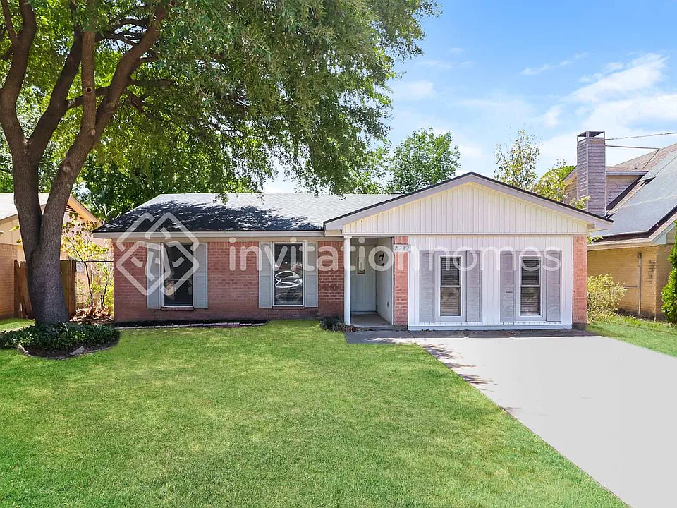 2212 W Oakdale Rd
