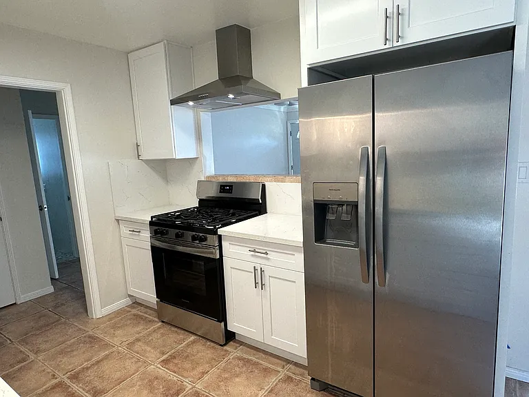 1033 Pearl St #1 — Photo 28