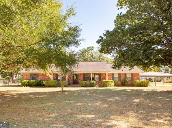 1072 Lawhorne Dr, Waycross, GA 31503