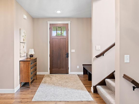 4th image of 3042 Aquila Ave S