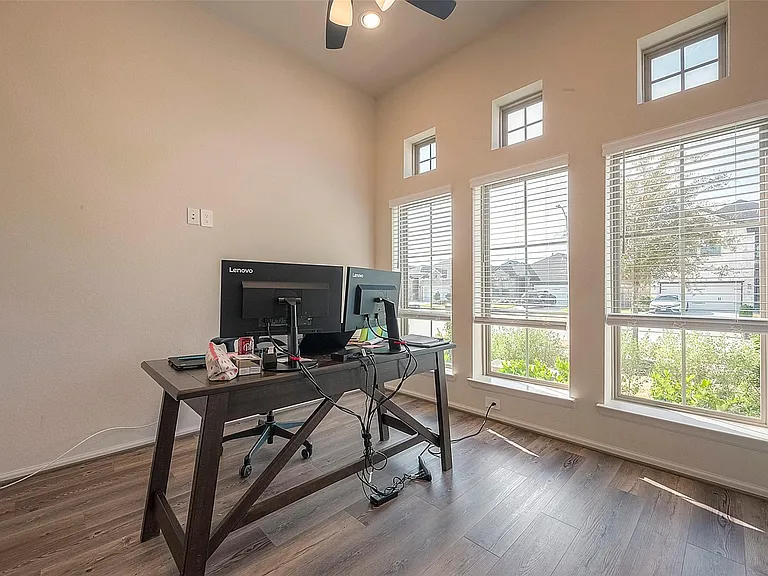 4602 Ana Ridge Ln — Photo 17