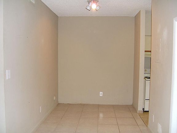 5th image of 880 Cypress Park Way APT E