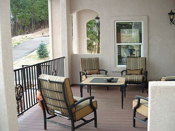 LARGE COMPOSITE DECK TO ENJOY THE PIKES PEAK &amp; MOUNTAIN VIEWS