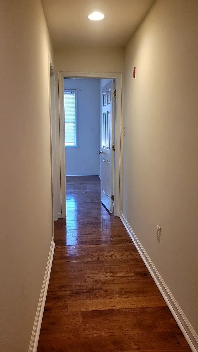 Real hardwood floors - 839 N 20th St #C