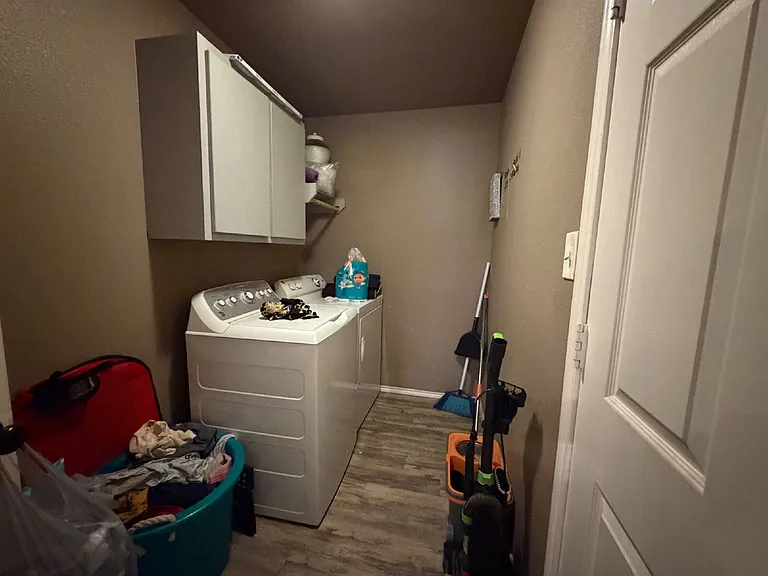 2205 Cedar Ave — Photo 5