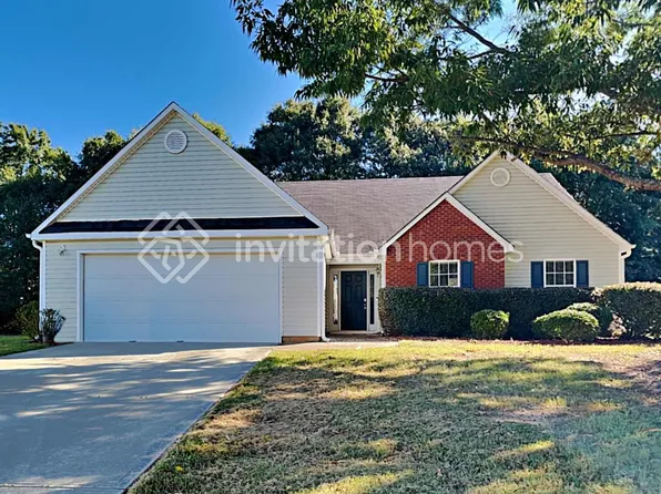 273 Rockingham Dr, Loganville, GA 30052