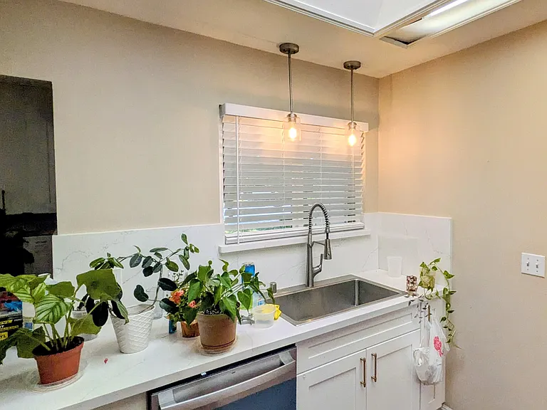976 Trifone Dr — Photo 5