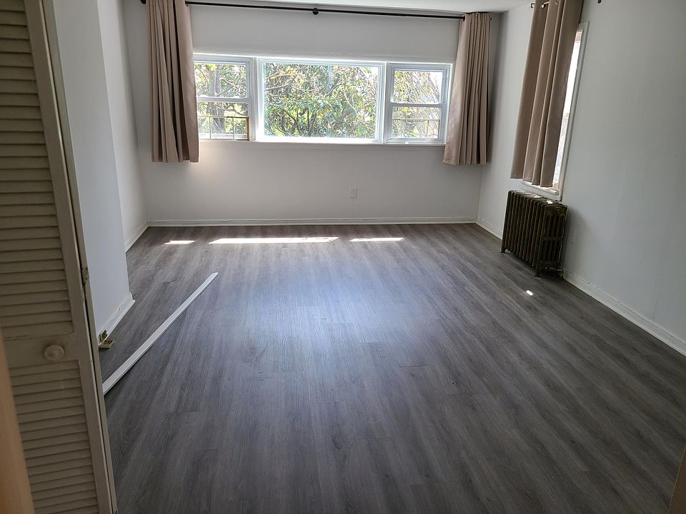 Large bedroom