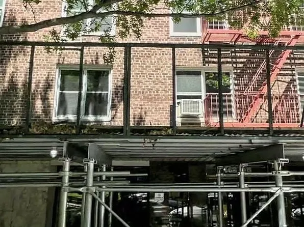 142-05 Roosevelt Ave APT 415, Flushing, NY 11354