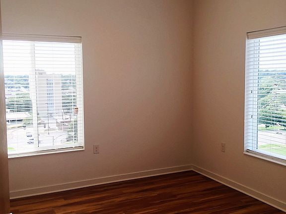 5th image of 144 S 39th St #209