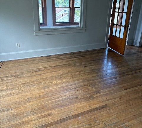 4th image of 57 E Avondale Ave