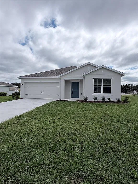 3 bed, 2.0 bath, 1684 sqft, $2,000 — Photo 1