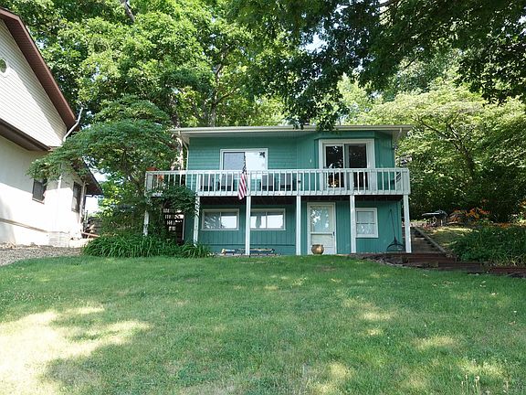 2nd image of 1037 Island Ln