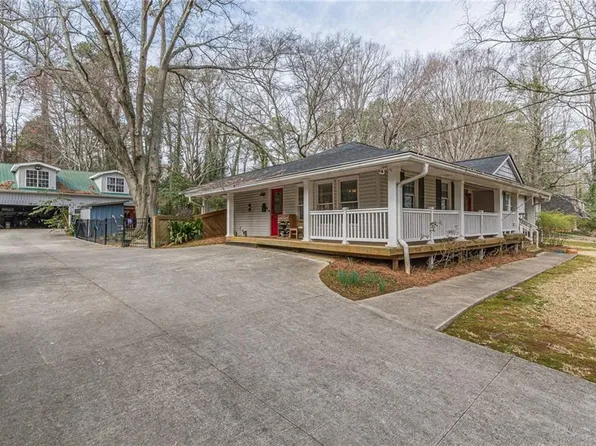 1400 Honeysuckle Dr NW, Conyers, GA 30012