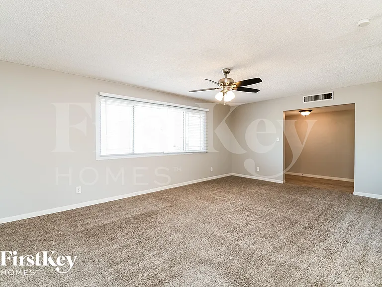 3238 S Evergreen Rd — Photo 2
