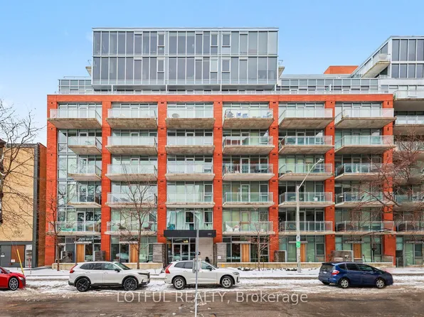340 McLeod St #544, Ottawa, ON K2P 1A4