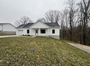 703 Ranch Hill Dr, Clarksville, TN 37042