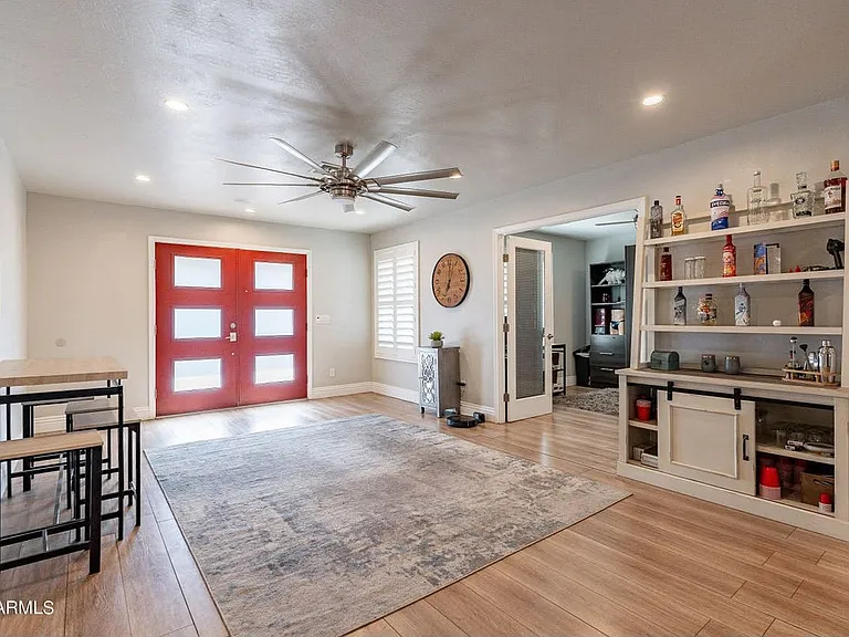 1634 E Del Rio Dr — Photo 5