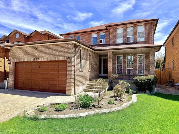 132 Glenn Hawthorne Blvd, Mississauga, ON L5R 2K7
