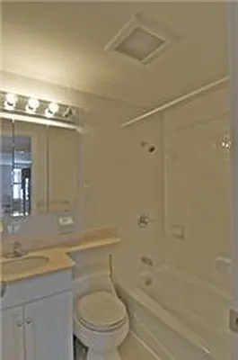 Rented by Veracity NYC LLC | media 7