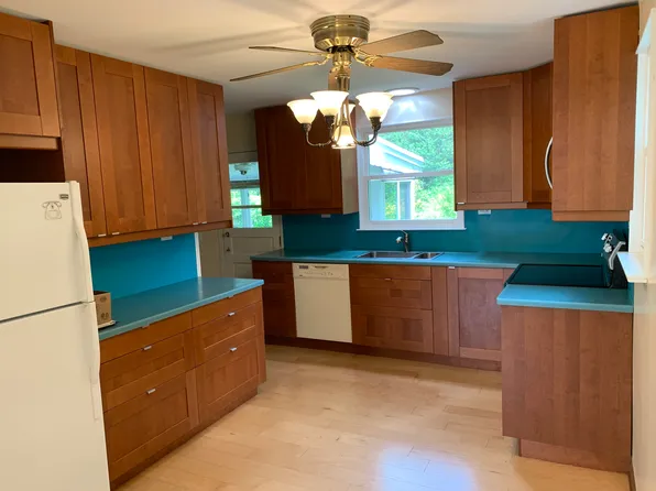 2510 New Albany Rd, Cinnaminson, NJ 08077