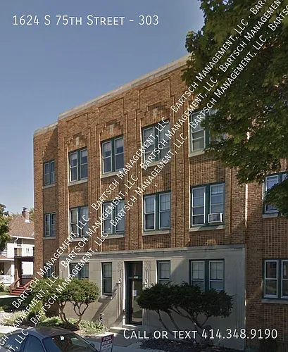 1624 S 75th St #303 Photo 1