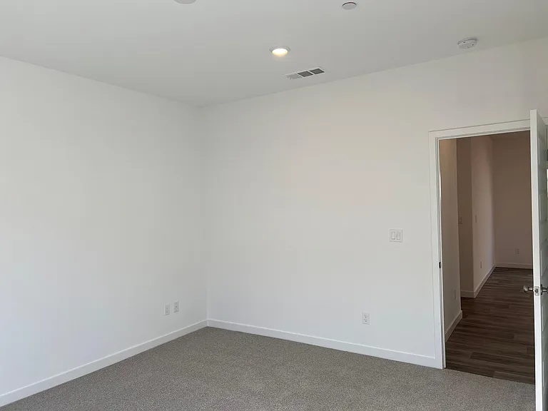 9634 Maple Terrace Ln — Photo 14