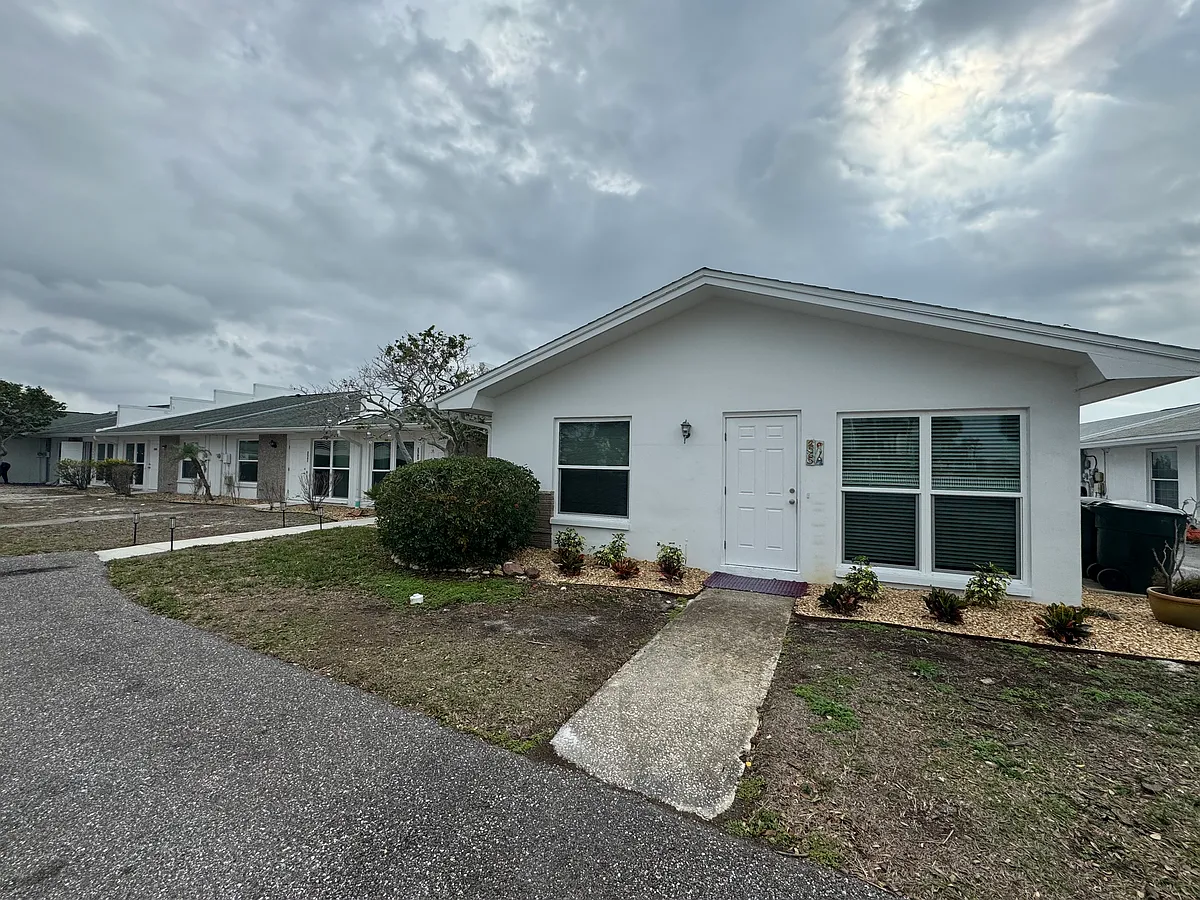 Building Photo - 2565 Gary Cir