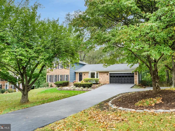 3119 Cobb Hill Ln, Oakton, VA 22124